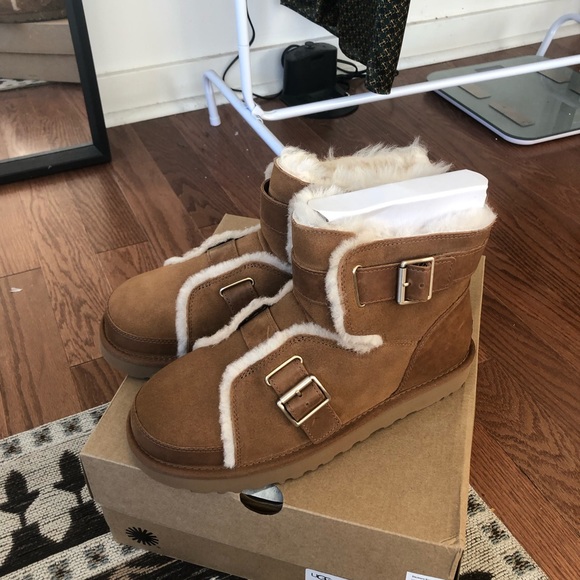 ugg dune mini buckle